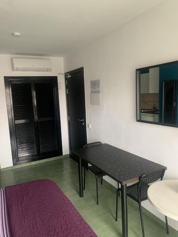 Coconut Apartments - Adults Only ماغالوف المظهر الخارجي الصورة